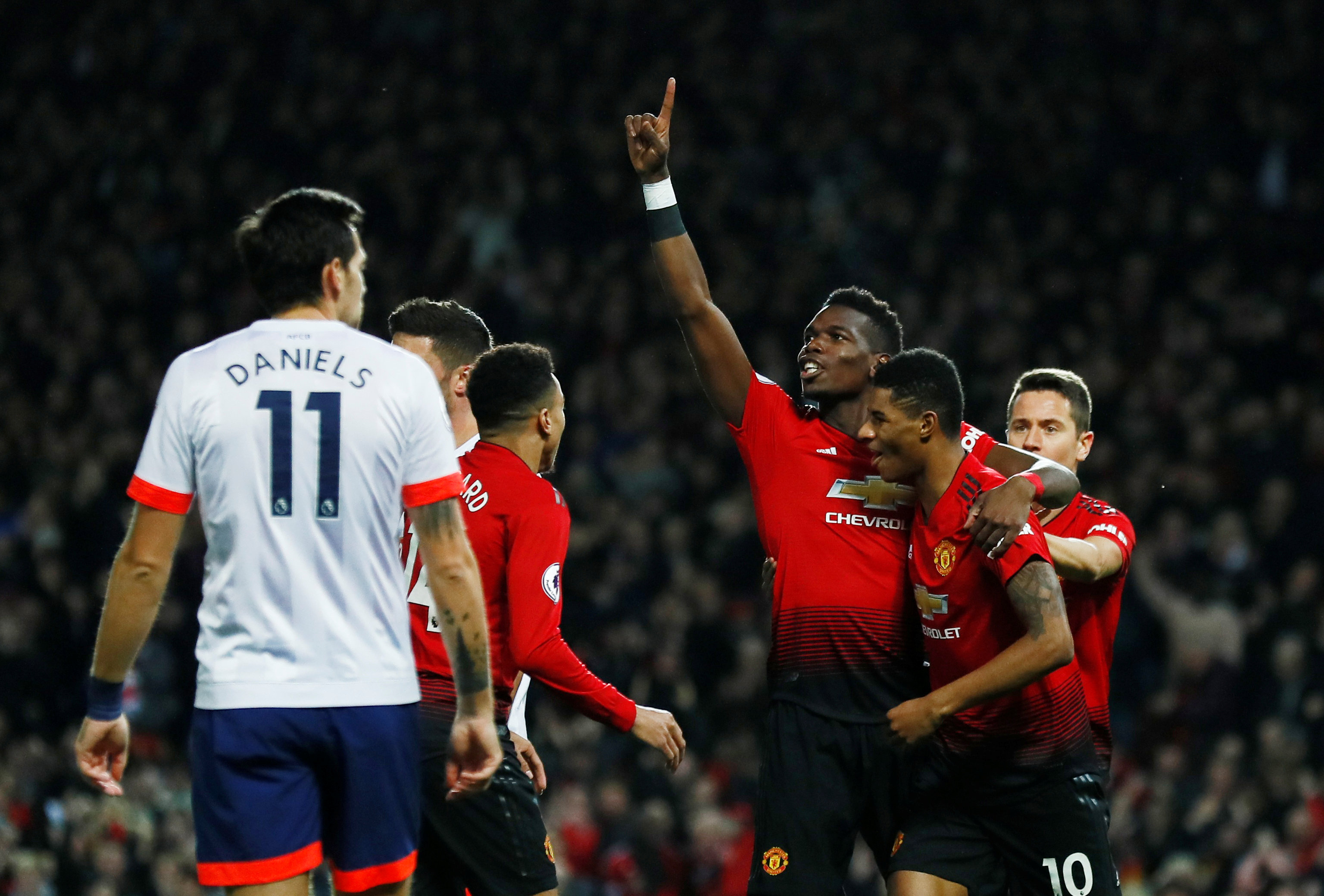 示了足球比 示了足球比